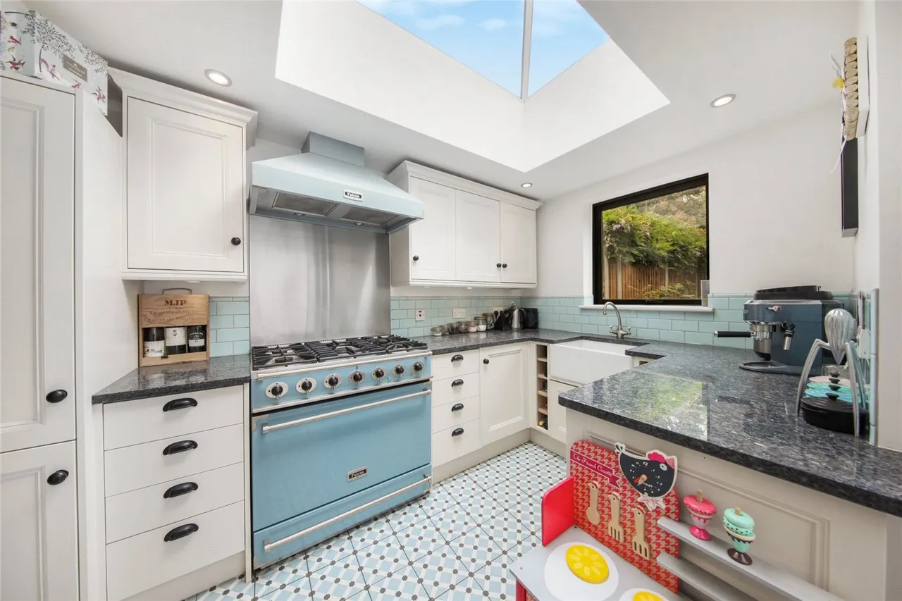 Calverley Grove, London, N19, photo 3