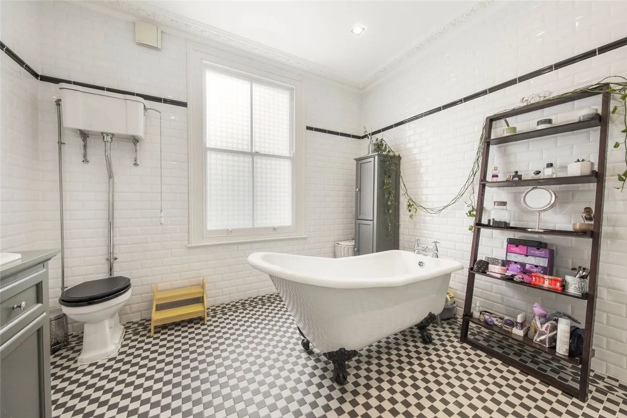 Calverley Grove, London, N19, photo 10