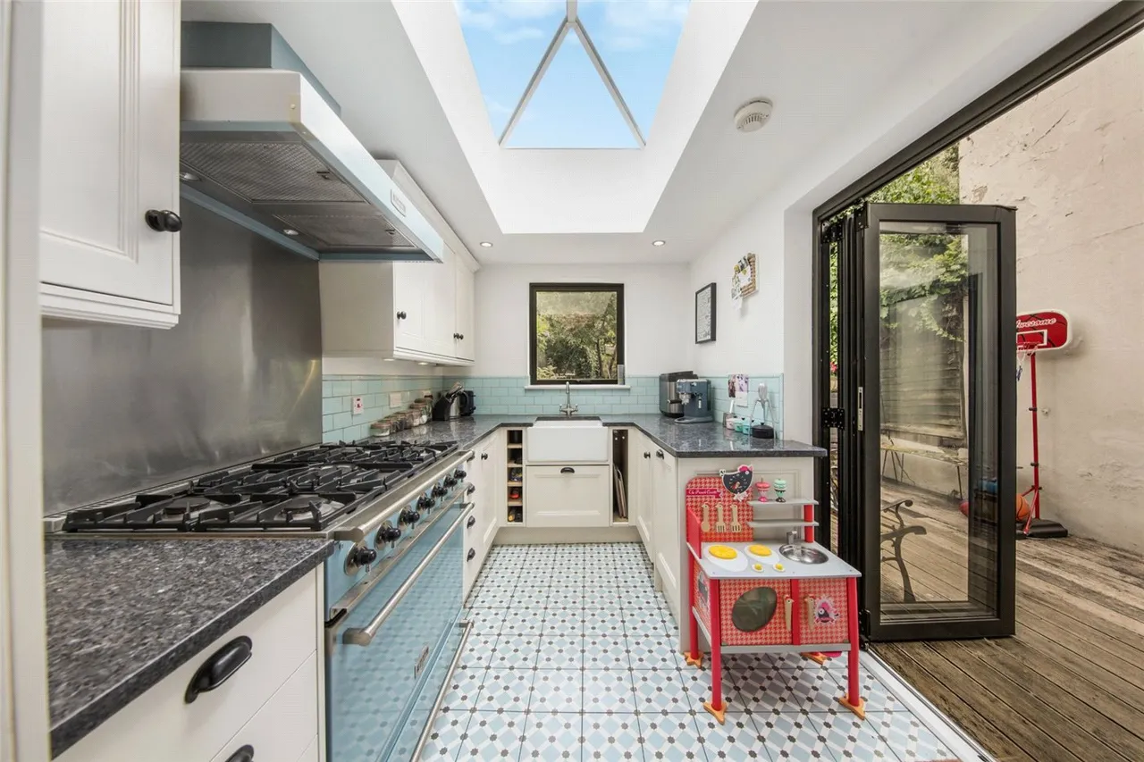 Calverley Grove, London, N19, photo 4