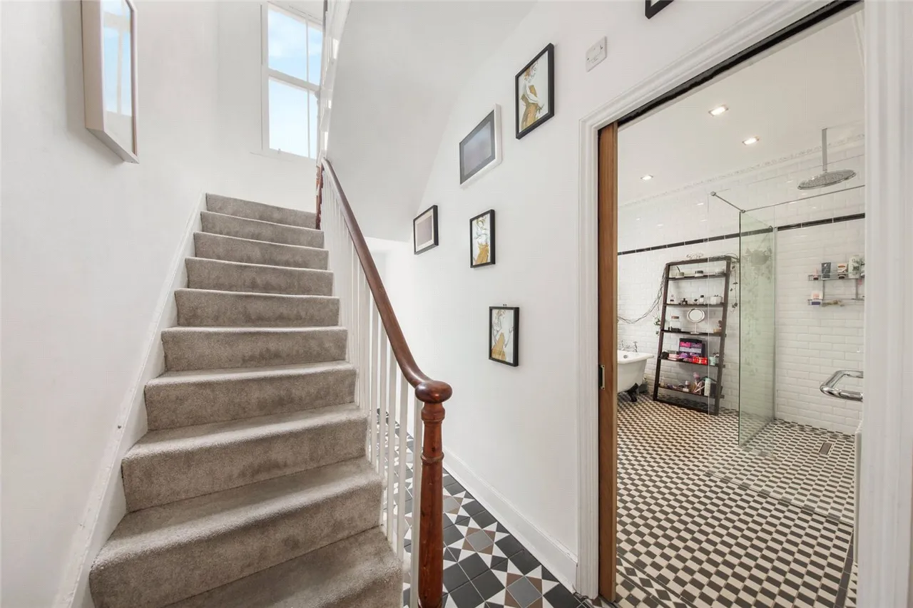 Calverley Grove, London, N19, photo 7