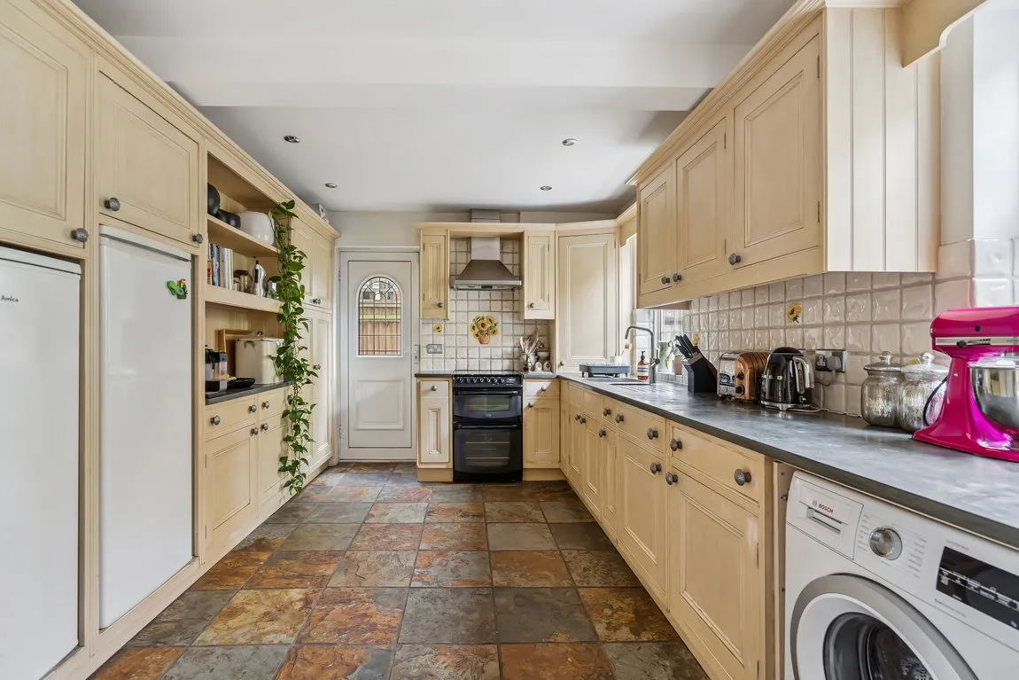 Evelyn Drive, Hatch End, HA5, photo 5