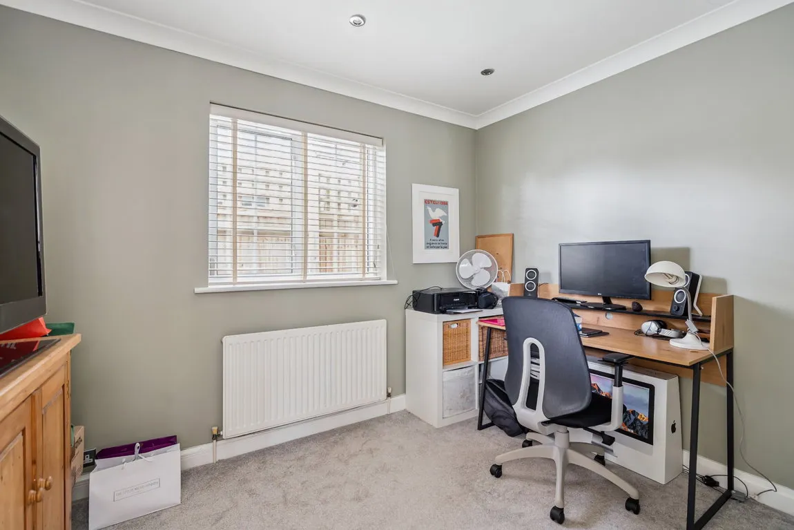 Evelyn Drive, Hatch End, HA5, photo 7