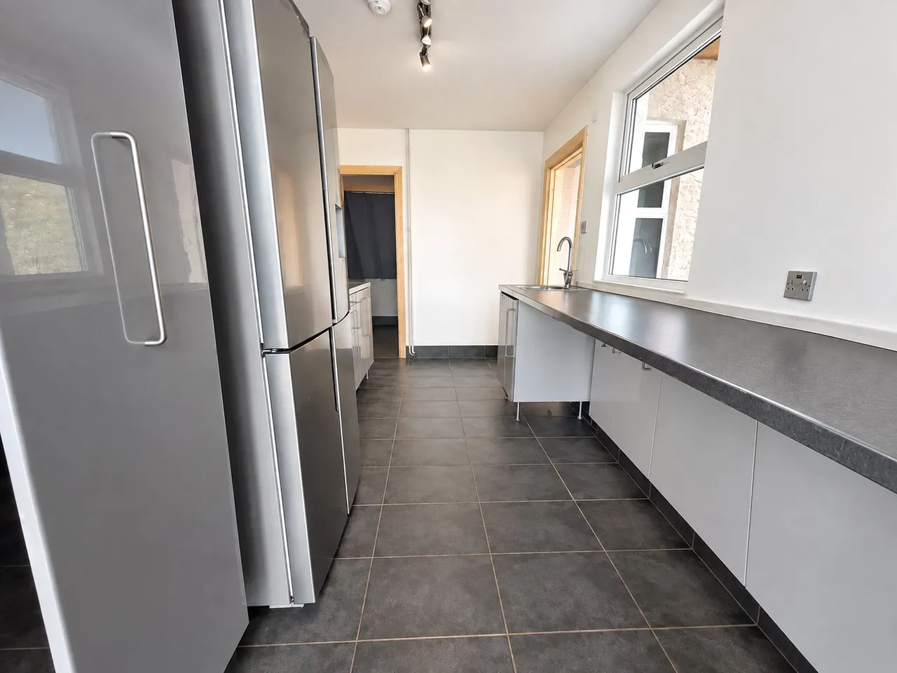 Sherwoods Lane, Liverpool, L10, photo 7