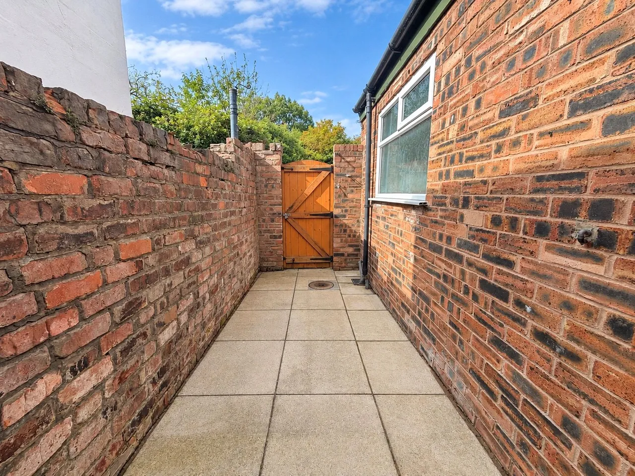 Sherwoods Lane, Liverpool, L10, photo 9