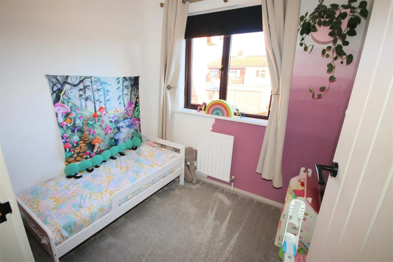 Bryant Way, Toddington, Bedfordhire LU5 6EX, photo 16