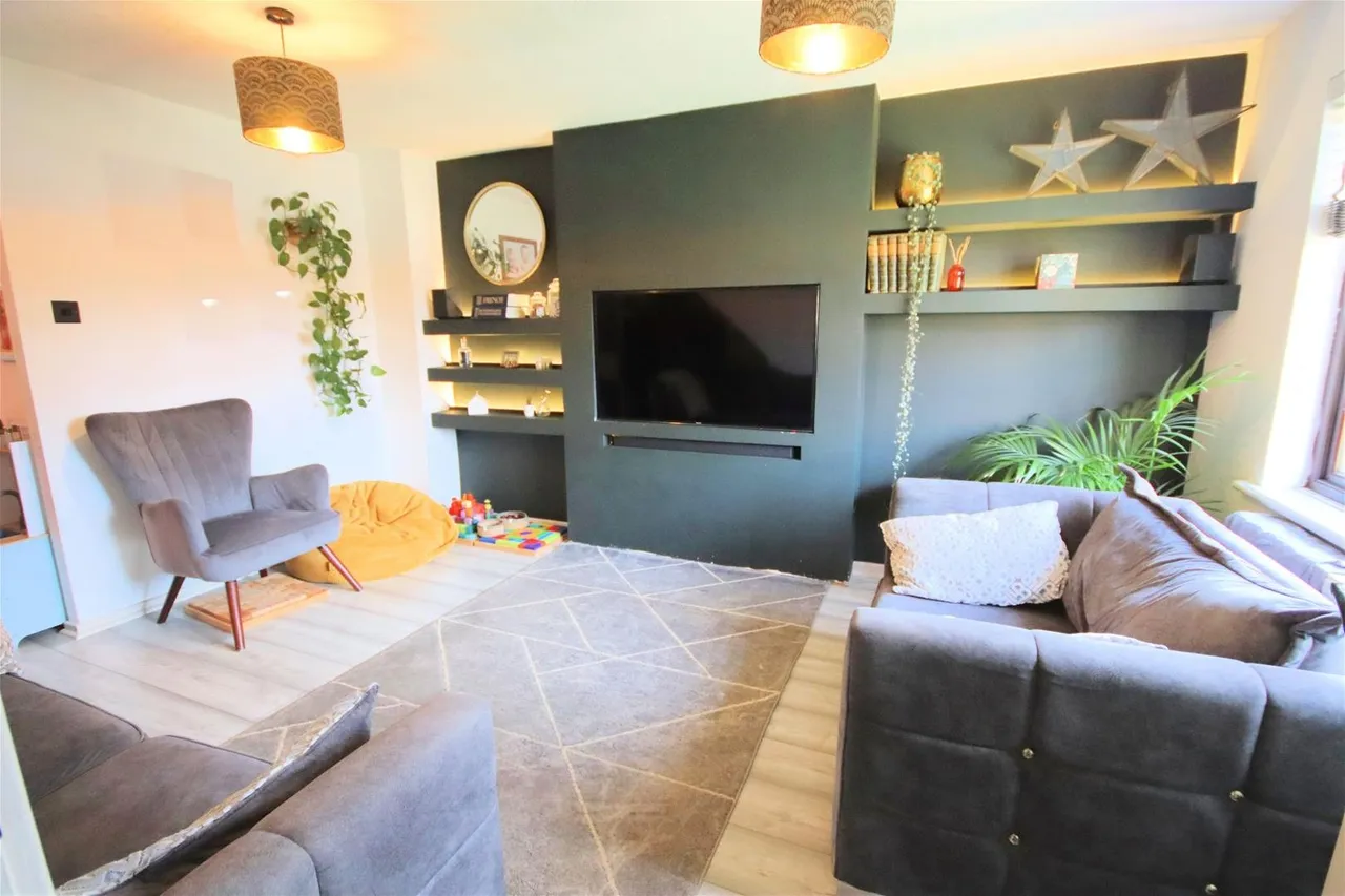 Bryant Way, Toddington, Bedfordhire LU5 6EX, photo 6