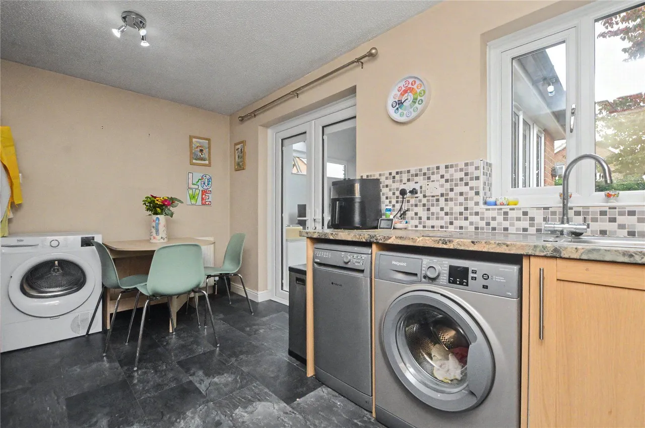 Ascot Gardens, Leeds, LS10, photo 16