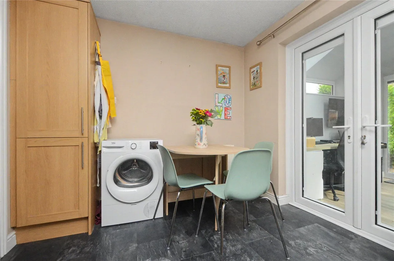 Ascot Gardens, Leeds, LS10, photo 4