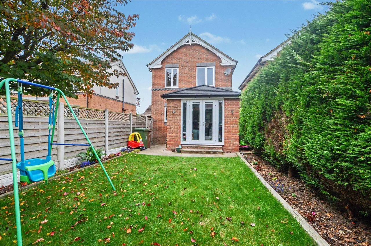 Ascot Gardens, Leeds, LS10, photo 8