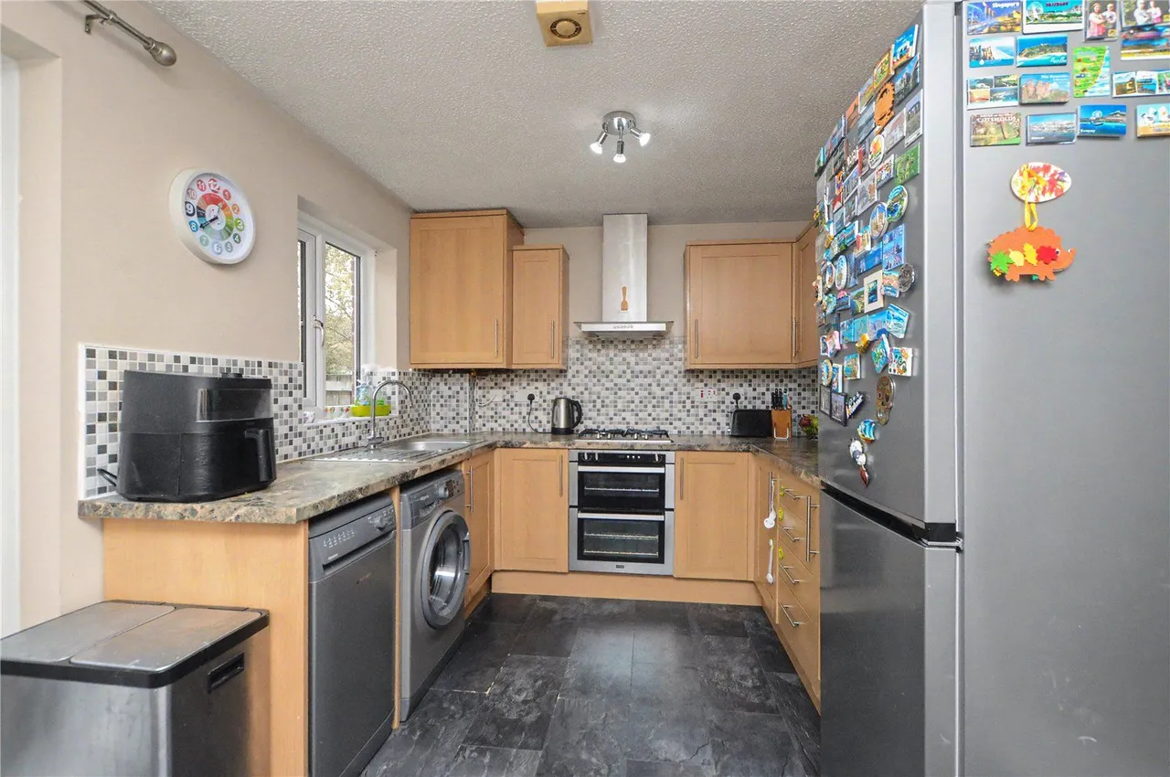 Ascot Gardens, Leeds, LS10, photo 15