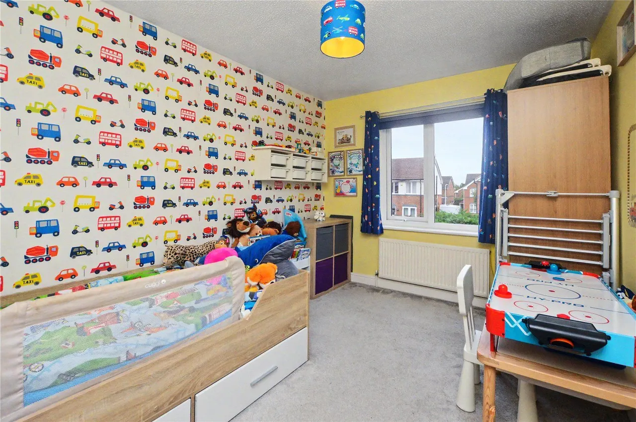 Ascot Gardens, Leeds, LS10, photo 13