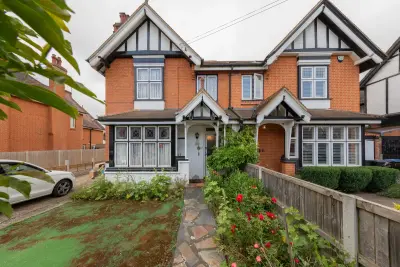 Freya Lodge, Essex