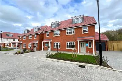 Oakley Mews, Berkshire