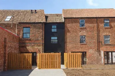 Pollards Yard, Somerset
