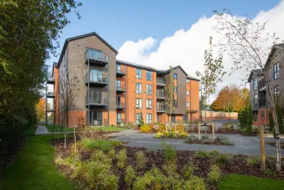 Silkmakers Court, Berkshire