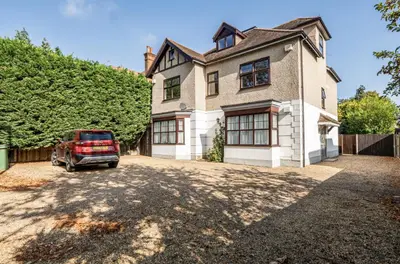 Hersham Road, Walton-On-Thames, KT12