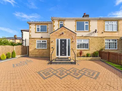 Killinghall Grove, Bradford, BD2