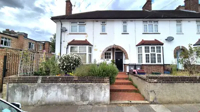 Loring Road, Isleworth, TW7