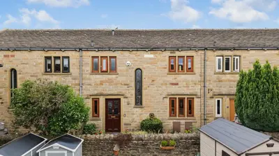 Church Close, Shepley