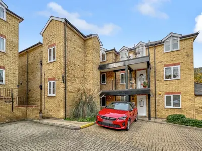 Clifton Road, Gravesend, DA11