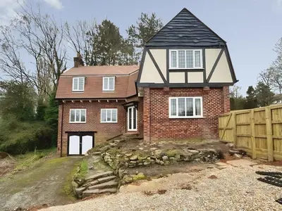 Handforth Road, Wilmslow, Cheshire, SK9
