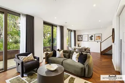 Embassy Gardens, SW11