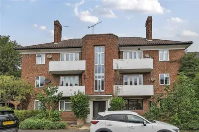 Marlborough House, Courtlands, SL6
