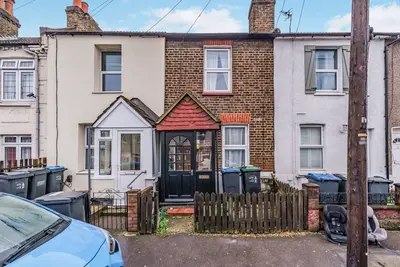 Bensham Lane, Thornton Heath, CR7