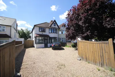 Ridge Avenue, Winchmore Hill N21