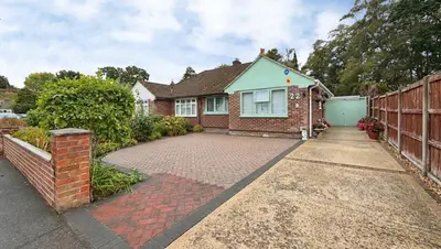 Warwick Road, Ash Vale, GU12