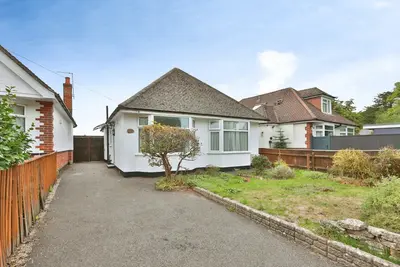 Muscliffe Lane, Throop Village, BH9