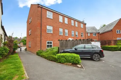 Hillier Road, Devizes