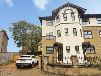 Orchard Mews, Newport, PO30