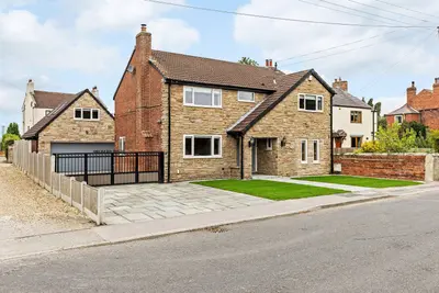 Main Street, Kellington, DN14