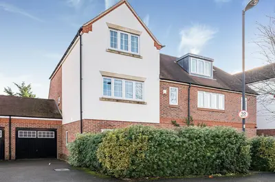 Mortimer Crescent, Kings Park, AL3