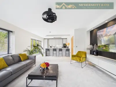 Thornley Rise, Greenfield, OL3