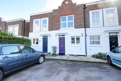 Belgravia Close, High Barnet, Hertfordshire, EN5 5XA