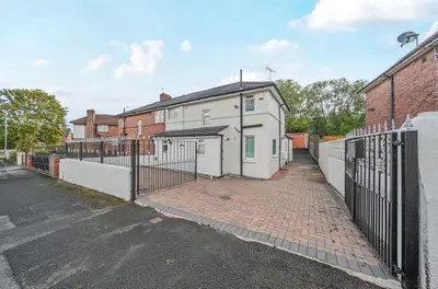 Wyther Park Hill, Leeds, LS12