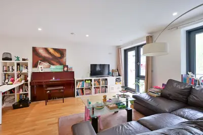24 Avershaw House, 1 Chartfield Avenue, London