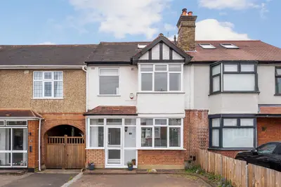 Myrtle Grove, New Malden, Surrey KT3 3LF