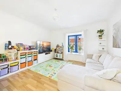 London Road, Kingston Upon Thames, KT2