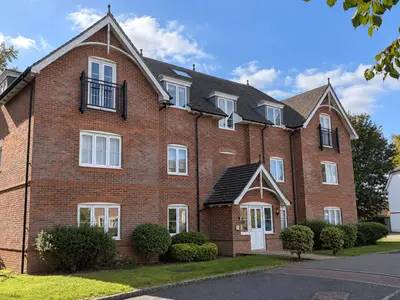 Admiral Way, Godalming, GU7