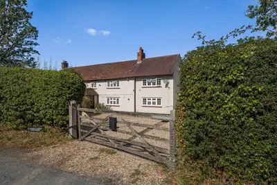 Redlands Lane, Ewshot, GU10