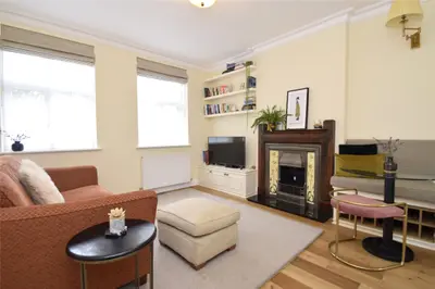 Stapylton Road, Barnet, EN5 4JH