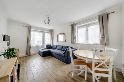 Windlesham Grove, Southfields, London, SW19