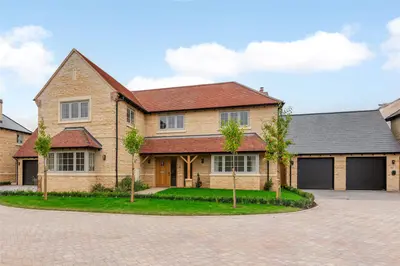 Hedgerow Gardens, Thornborough, MK18