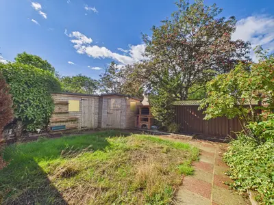 Swan Lane, London, N20