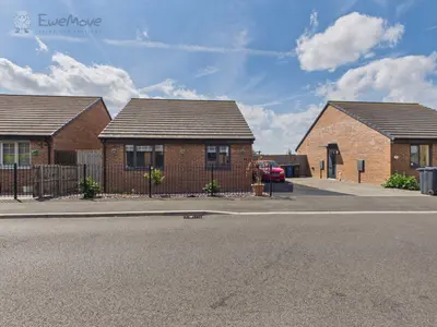 Emerald Green Grove, Thurnscoe, S63