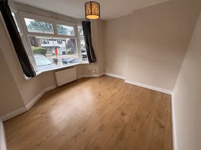 Holdenhurst Avenue, Finchley, London, N12 0JB