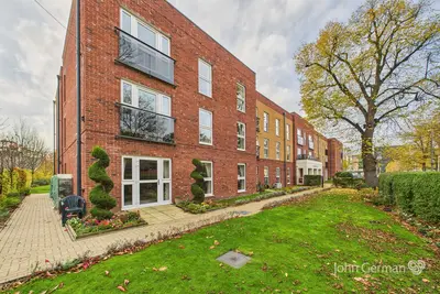 Humphrey Court, The Oval